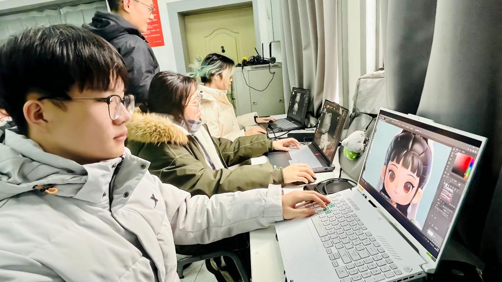 2銀！藝術設計學院在2025一帶一路暨金磚國家技能發展與技術創新大賽首屆數字IP衍生品設計與制造賽項決賽中斬獲佳績